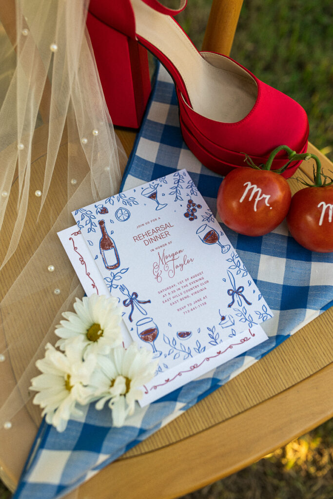 unique wedding details with tomatoes