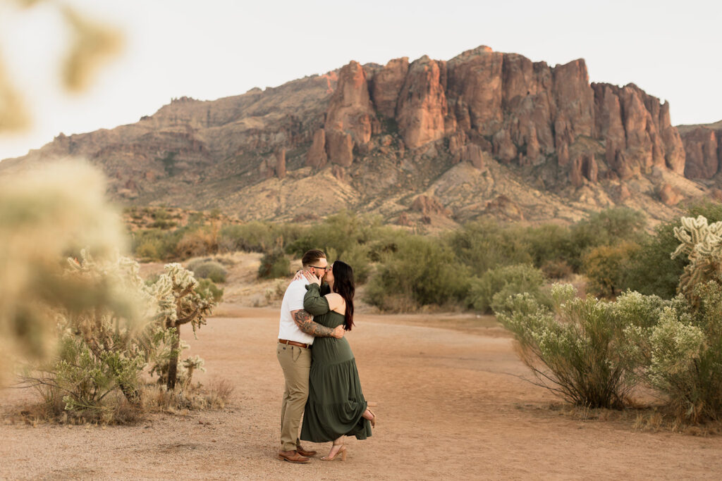 superstition mountain free engagement session planning guide