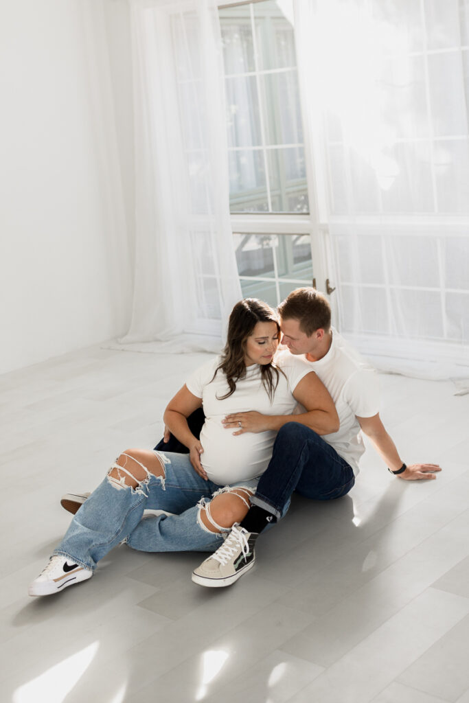 scottsdale arizona indoor maternity photos